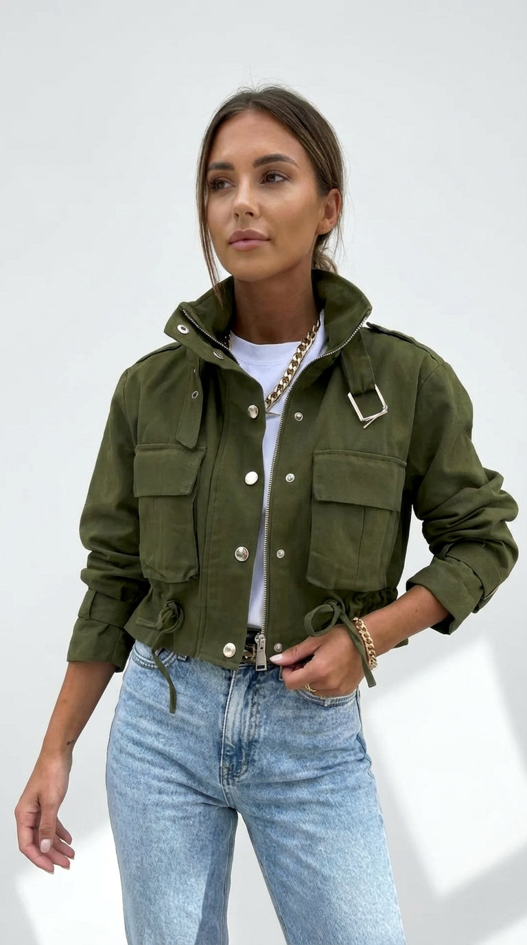 Chaqueta Tipo Cropped Estilo Militar