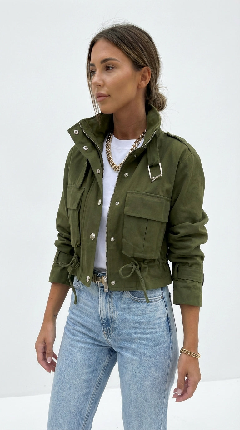 Chaqueta Tipo Cropped Estilo Militar