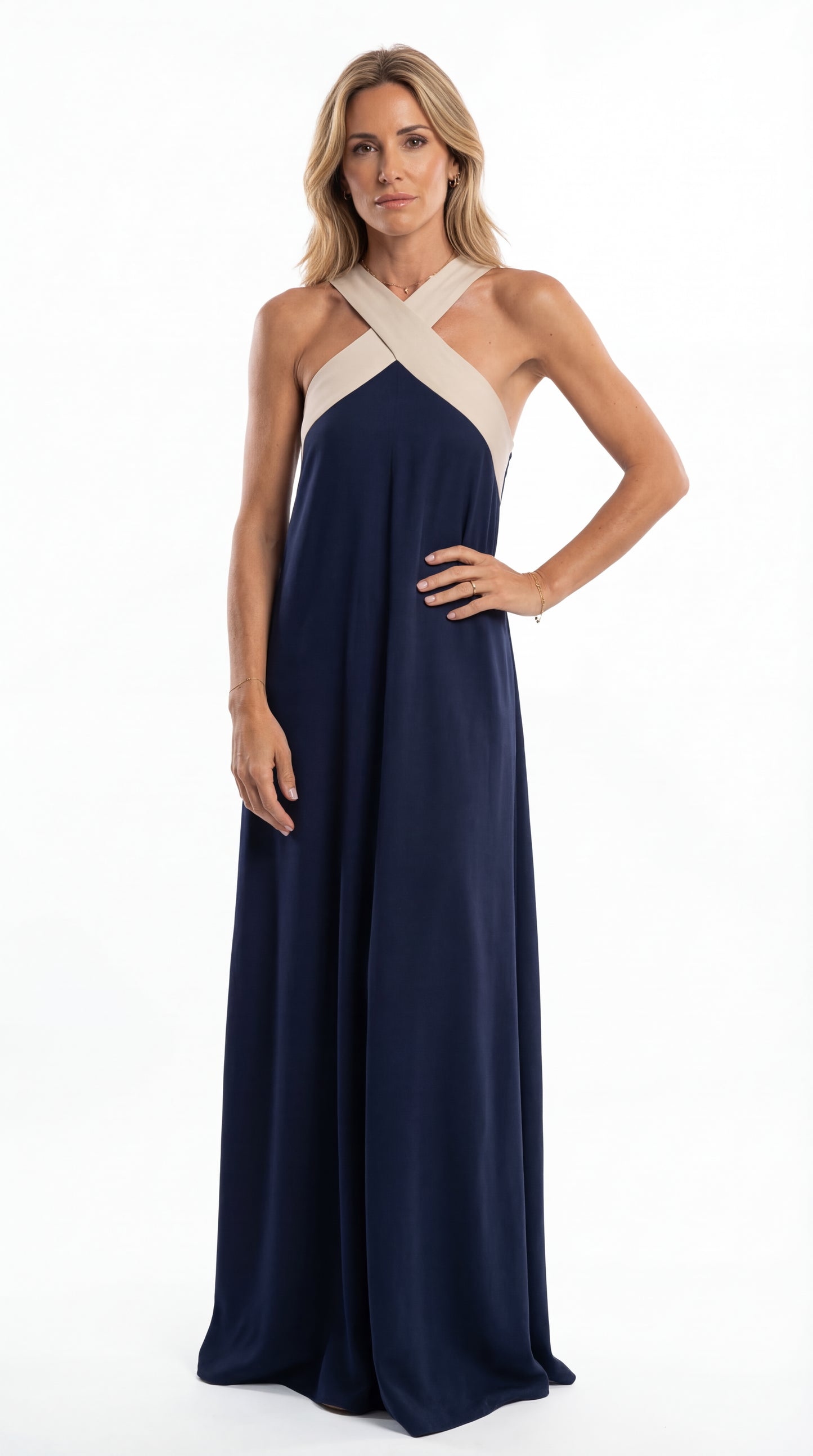 Mono Largo Elegante con Escote Cruzado